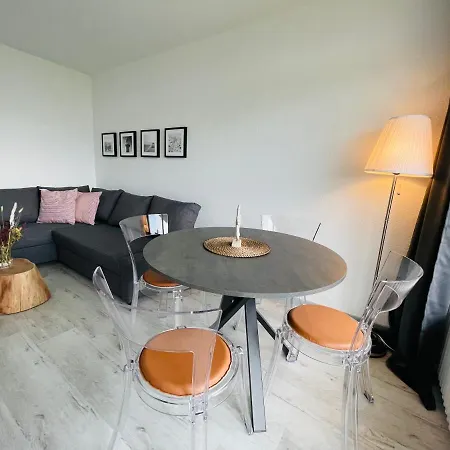 Eerste Reeg Für 2-4 Personen Mit Pool *