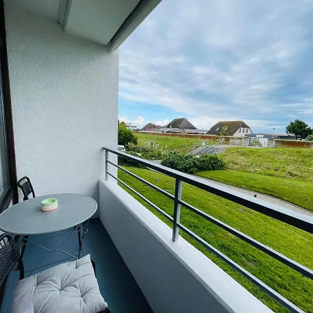 Eerste Reeg Fuer 2-4 Personen Mit Pool Apartmán